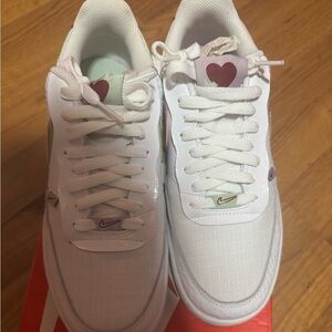 Nike low valentines collectors edition